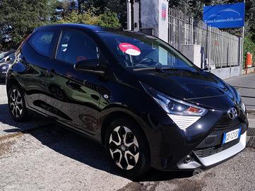 TOYOTA Aygo 1.0 VVT-i 5p. x-business KM 27600