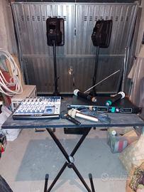impianto audio per feste e karaoke .tutto comple
