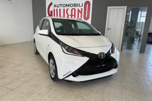 Toyota Aygo 1.0 VVT-i 69 CV 3 porte x-play MMT