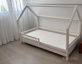 Letto a capanna Montessori completo di materasso