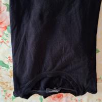 T-shirt nera maniche lunghe 