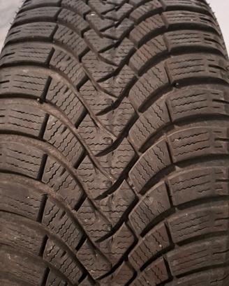 Gomme invernali 215/50 R17