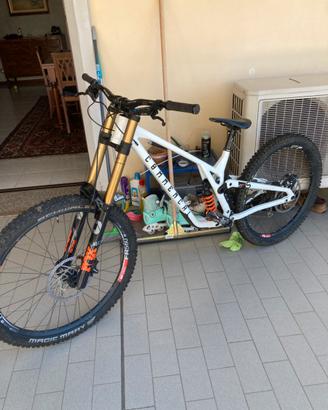 commencal supreme dh v5