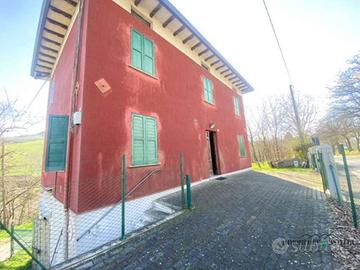 Casa indipendente di 170 m² con 4 locali e box aut
