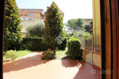 5 LOCALI A PRATO