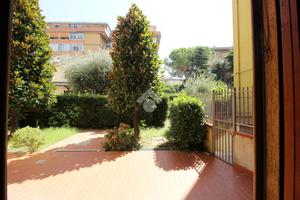 5 LOCALI A PRATO