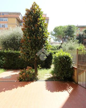 5 LOCALI A PRATO