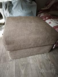Pouf/poggiapiedi mai utilizzato