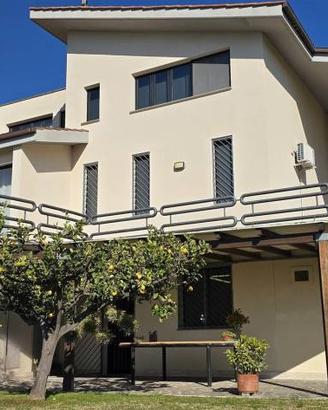 Villa di 320 m² con più di 5 locali a Tarquinia