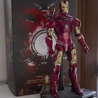 Hot Toys Iron Man Mac III Battle Damaged Version