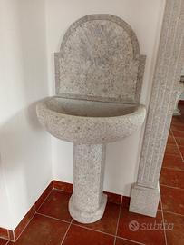 fontana in pietra