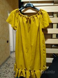 vestito con spalle scoperte 