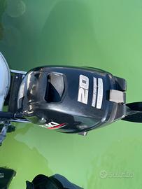 Motore Suzuki DF20 a iniezione