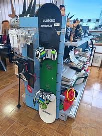 Tavola e attacchi snowboard