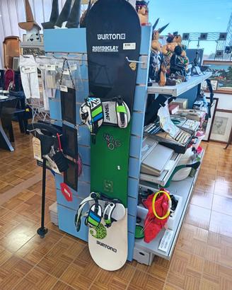 Tavola e attacchi snowboard