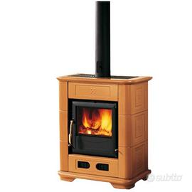 Stufa Piazzetta a legna nuova