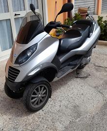 Piaggio MP3 250