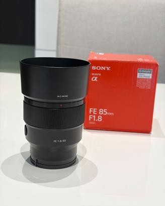 Sony FE 85mm f/1.8 (SEL85F18) - Pari al nuovo