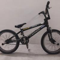 bicicletta bmx