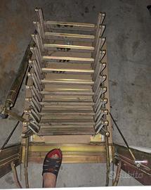 scala retrattile a pantografo