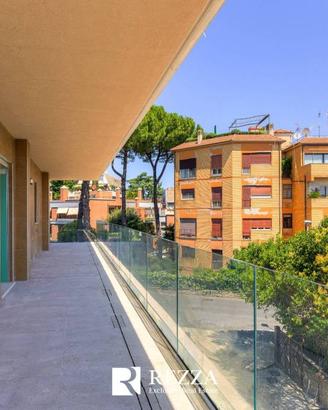 Appartamento di 177 m² con 4 locali e box auto a R