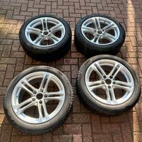 **Gomme/Cerchi Pirelli 245/45 R18 100V M+S**