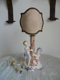 Lampada con putti in ceramica Bassano anni 50