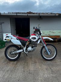 Yamaha tt r 600
