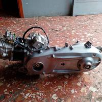 ricambi motore Beverly hpe 400 