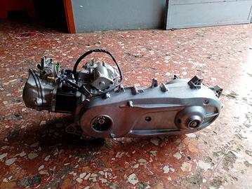 ricambi motore Beverly hpe 400 