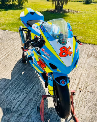 Suzuki gsxr 1000 k5 pista numerosi accessori