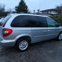Chrysler Voyager IV 2500