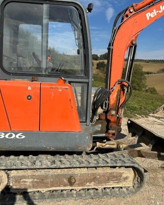PEL-JOB ESCAVATORE EB-306 30 Q.LI ANNO ORE 1725