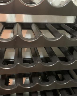 Cantina in plastica + bottiglie vetro