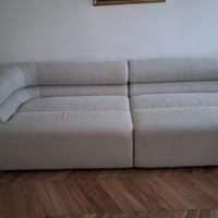 Divano  quattro posti