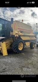 Mietitrebbia New Holland TF42