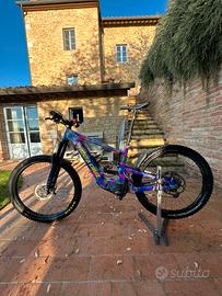 Santa cruz bullit cc xt doppia batteria