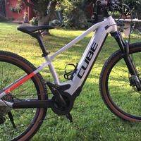 Bici elettrica mtb cube