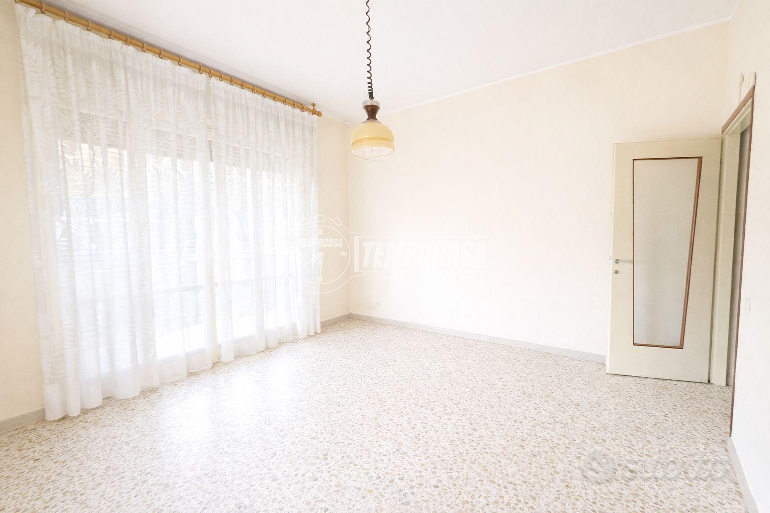 House in Merate, Cicognola - Vista 4