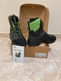 Scarpone forestale per motosega