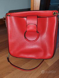 Borsa rossa Zara
