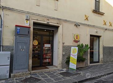 Attività minimarket in centro a Noto