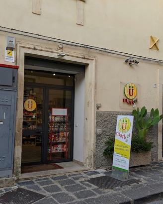 Attività minimarket in centro a Noto