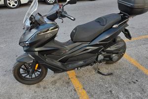 Scooter Over Brera 300