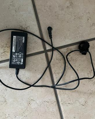 Alimentatore HIPRO HP-A0301R3 19V 1,58A 30W