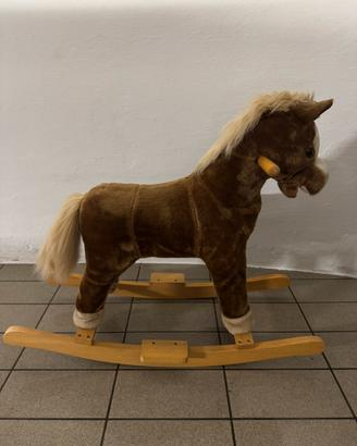 Cavallino a dondolo in peluche – come nuovo
