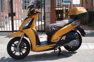 Kymco People GT 300