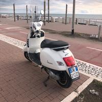 Vespa 300 GT S