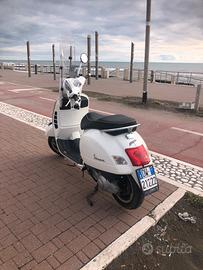 Vespa 300 GT S