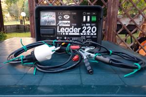 Caricabatterie e Avviatore Telwin Leader 220 Start